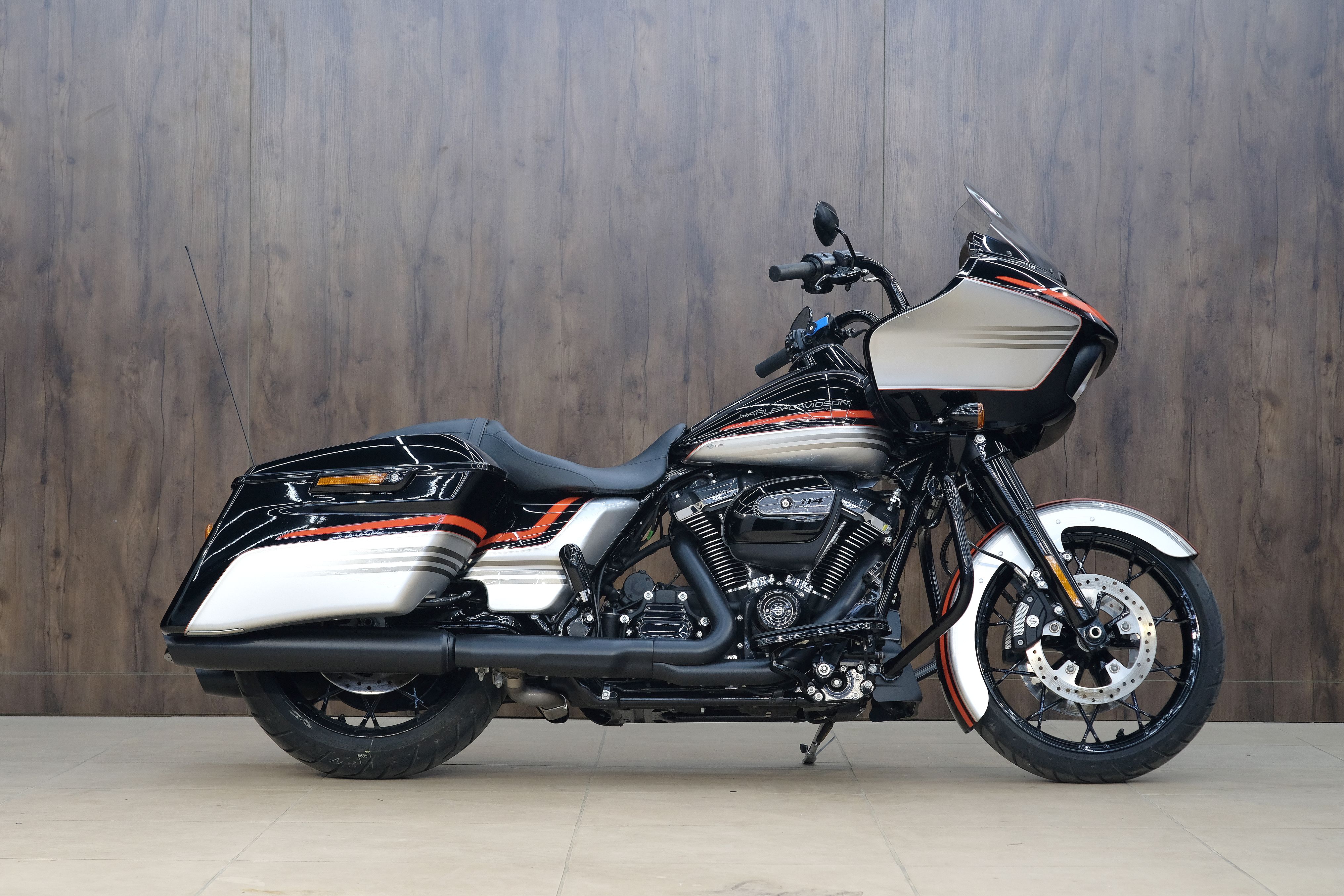 Оклейка пленкой мотоцикла Harley Davidson в Самаре - Детейлинг центр i-Graphics